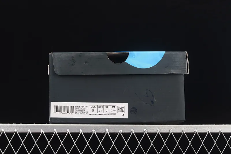 All Categories Air Jordan Jordan Series Basketball Shoes Air Jordan 1 High Air Jordan 1 Zoom CMFT AJ1 Joe 1 Black Gold White Swoosh Basketball Shoes DQ0659-800